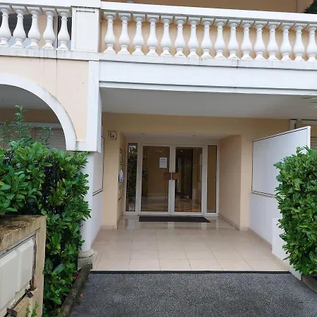 Bagatelle 3etoiles Rez De Jardin Axelle Locappart Apartmán Mandelieu